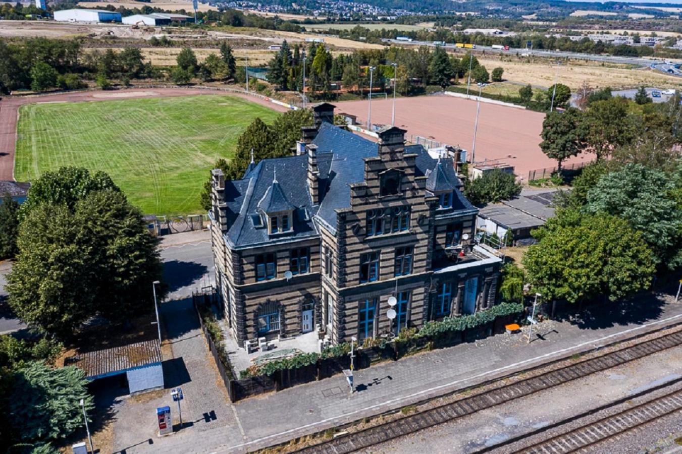Wohnen Wie Im Schloss - Alter Bahnhof Von Kruft Екстериор снимка